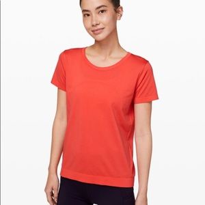 Lululemon SWIFTLY RELAXED SHORT SLEEVE
Hot Sunset/Hot Sunset sz 10
